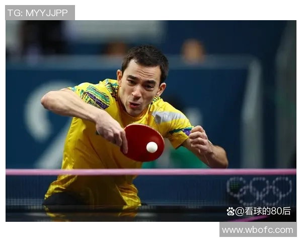 足球明星跨界挑战乒乓球赛场展现多才多艺的运动魅力与激情